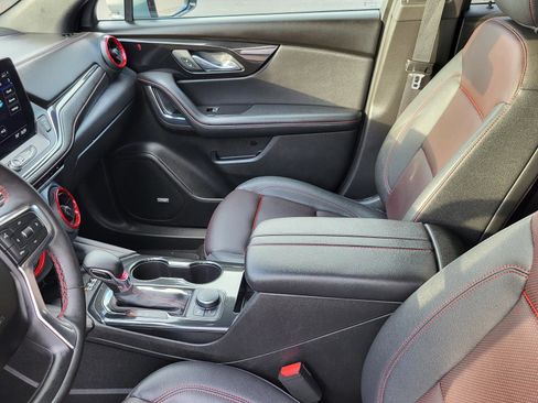 Used 2025 Chevrolet Blazer RS image 30