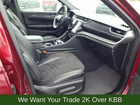 Used 2024 Jeep Grand Cherokee L Altitude image 20