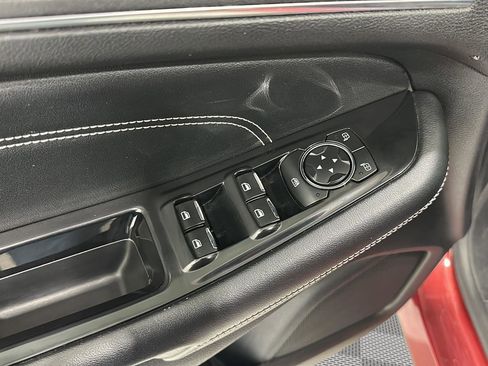 Used 2015 Ford Edge Titanium image 21