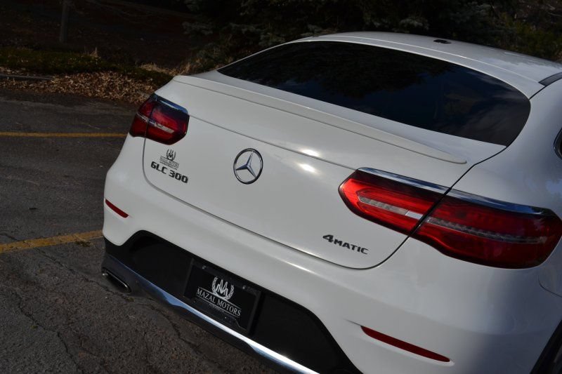Used 2017 Mercedes-Benz GLC 300 4MATIC Coupe image 14