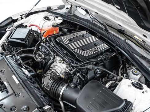 Used 2018 Chevrolet Camaro ZL1 RWD image 33