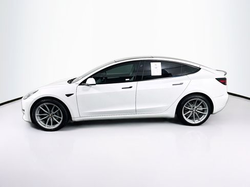 Used 2022 Tesla Model 3 Long Range AWD/4WD image 4