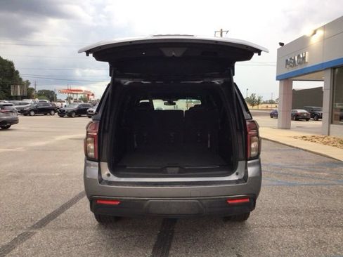 Used 2021 Chevrolet Suburban Z71 AWD/4WD image 4