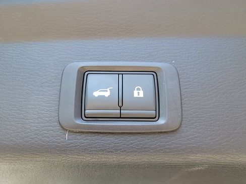 Used 2024 Mitsubishi Outlander SE Black Edition FWD image 12