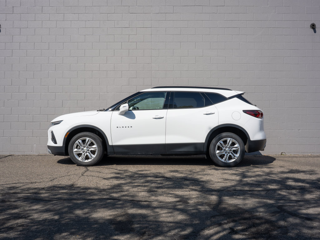 Used 2021 Chevrolet Blazer LT AWD/4WD image 2