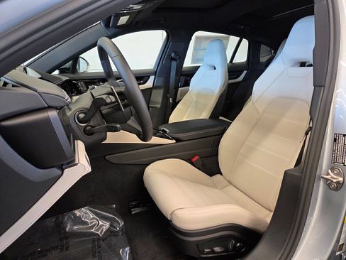 Certified 2026 Porsche Panamera RWD image 5