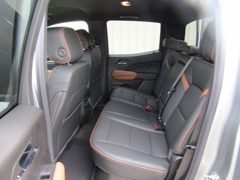 New 2026 GMC Canyon AT4 w/ AT4 Premium Package AWD/4WD image 34