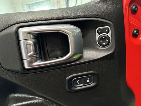 Used 2022 Jeep Wrangler Sport S image 23