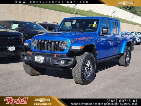 Used 2024 Jeep Gladiator Mojave image 1