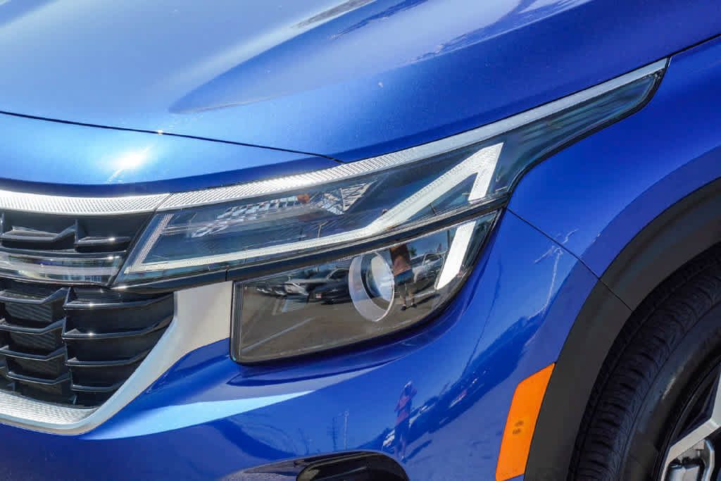Certified 2025 Kia Seltos S FWD image 8