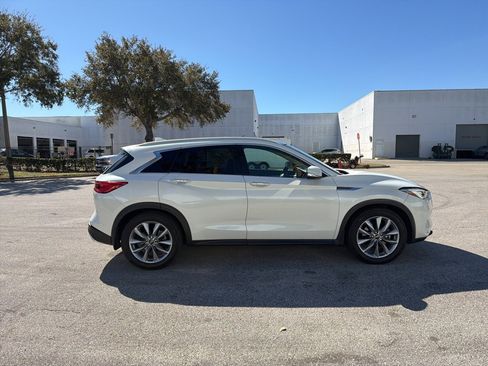 Used 2020 INFINITI QX50 Luxe w/ Navigation Package image 6