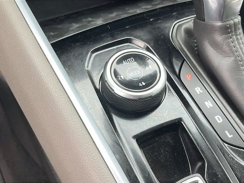 Used 2024 Chevrolet Colorado ZR2 w/ Technology Package image 20