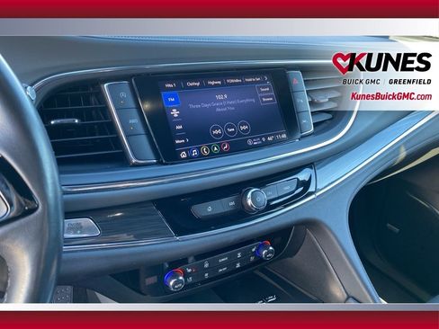 Used 2024 Buick Enclave Premium image 18