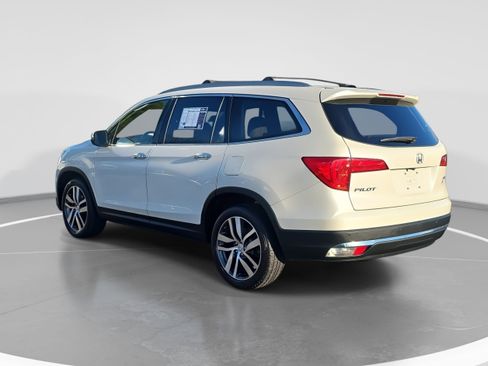 Used 2016 Honda Pilot Touring image 7