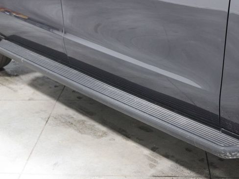 Used 2024 Ford Expedition Max XLT image 13