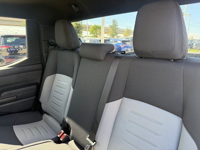 Used 2025 Toyota Tacoma TRD Sport AWD/4WD image 30