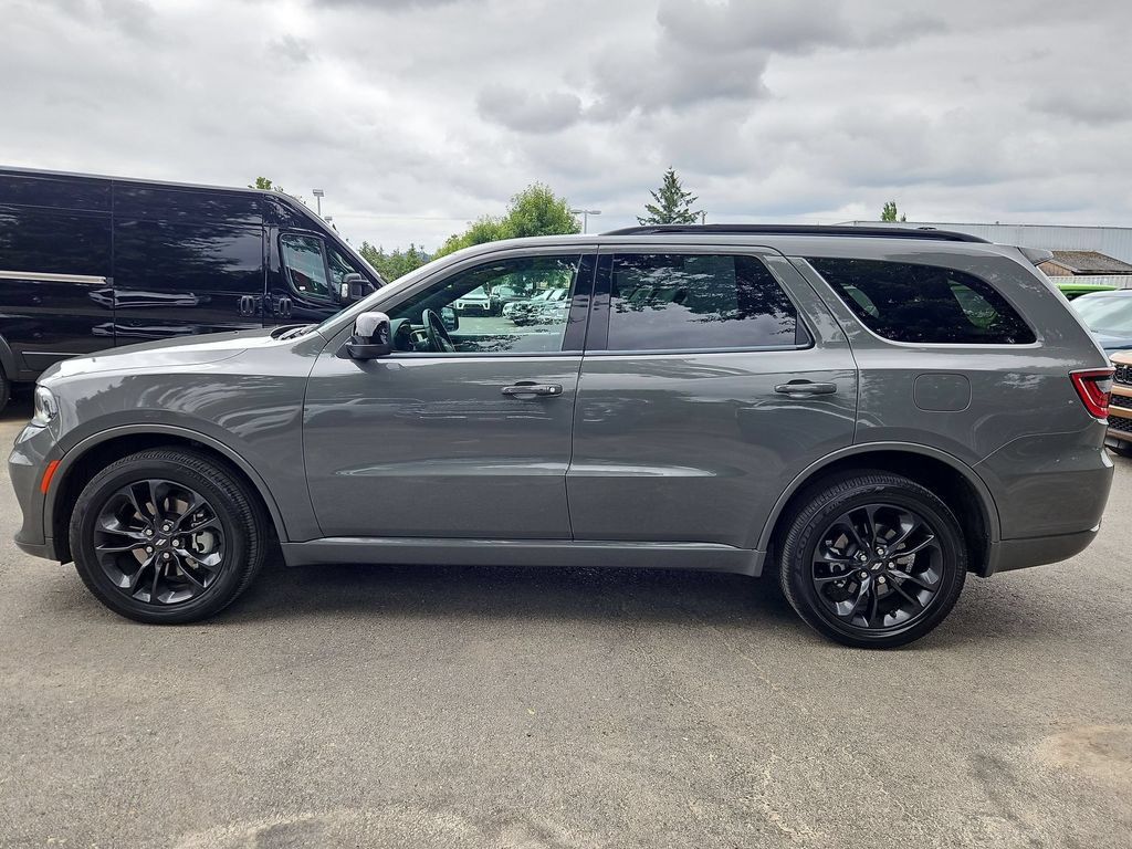 Certified 2023 Dodge Durango GT w/ Blacktop Package AWD/4WD image 4
