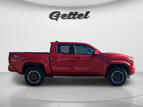 Used 2024 Toyota Tacoma TRD Sport w/ TRD Sport Upgrade Package image 12