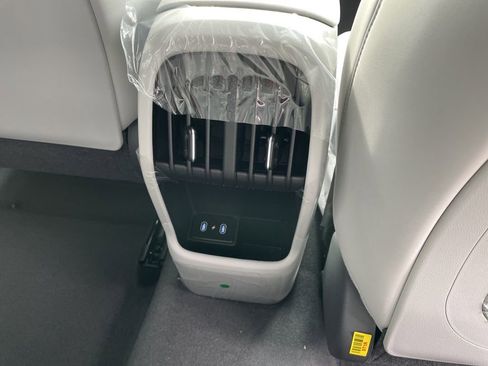 New 2026 Hyundai Kona SEL Premium image 12