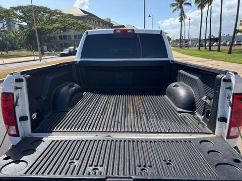 Used 2019 RAM 1500 Classic SLT RWD image 13