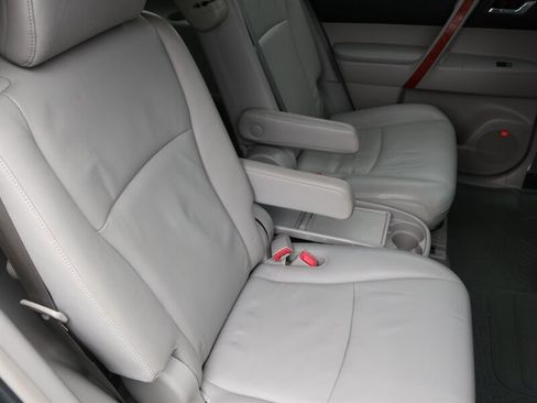 Used 2008 Toyota Highlander Limited FWD image 32
