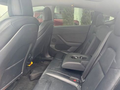 Used 2022 Tesla Model Y Performance AWD/4WD image 11