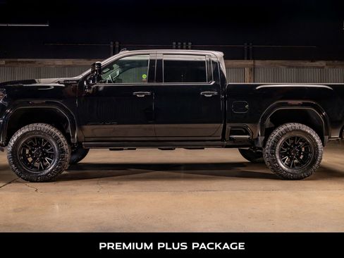 Used 2025 GMC Sierra 2500 AT4 w/ AT4 Premium Plus Package image 6