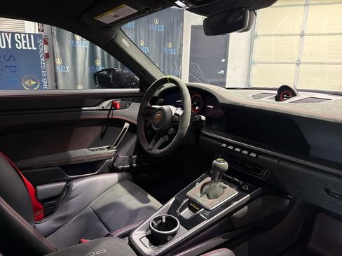 Used 2025 Porsche 911 GT3 RS RWD image 32