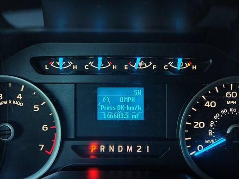 Used 2015 Ford F150 XLT AWD/4WD image 12