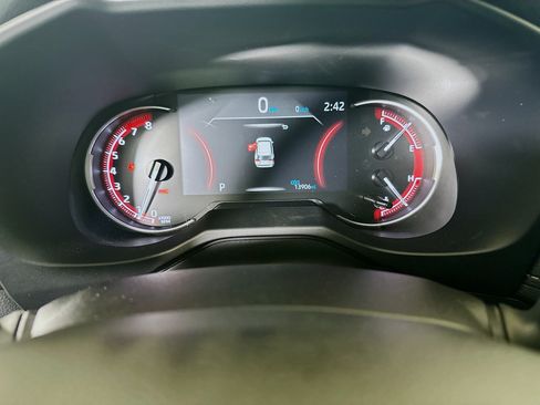 Certified 2025 Toyota RAV4 LE FWD image 19