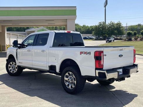 Used 2025 Ford F350 Lariat w/ Lariat Ultimate Package AWD/4WD image 5