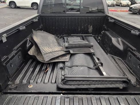 Used 2017 Toyota Tacoma SR5 w/ Tow Package AWD/4WD image 10