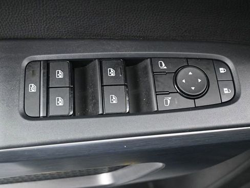 Used 2025 Nissan Pathfinder Rock Creek AWD/4WD image 7