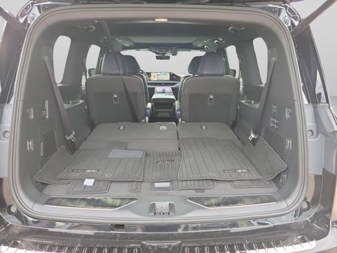 Certified 2026 INFINITI QX80 4WD w/ Sport Exterior Package image 25