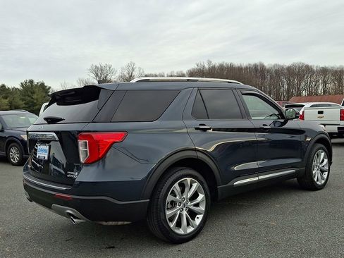Used 2022 Ford Explorer Platinum w/ Technology Package image 6
