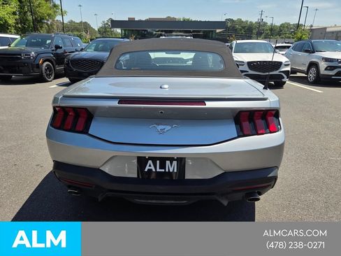 Used 2025 Ford Mustang Premium RWD image 8