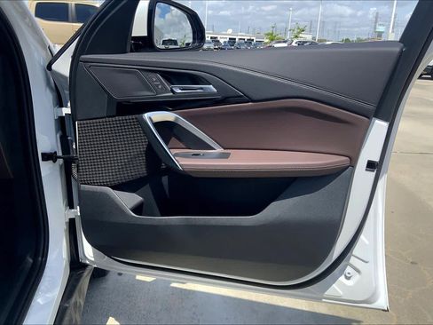 Used 2024 BMW X2 xDrive28i image 26