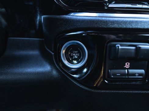 Used 2024 Chevrolet Silverado 3500 LT image 19