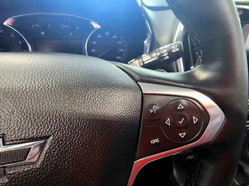 Used 2023 Chevrolet Traverse RS AWD/4WD image 27