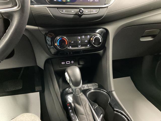 Used 2022 Buick Encore GX Preferred w/ Cold Weather Comfort Package AWD/4WD image 16