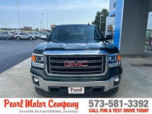 Used 2015 GMC Sierra 1500 SLE w/ SLE Value Package AWD/4WD image 2
