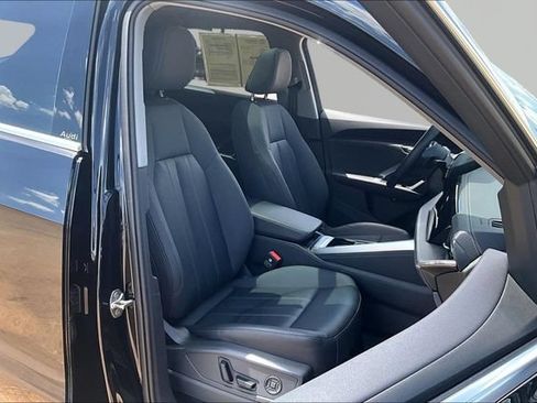 Used 2025 Audi Q5 Premium w/ Convenience Package AWD/4WD image 7