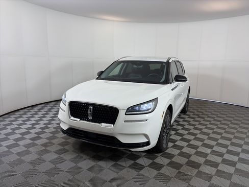 Used 2022 Lincoln Corsair Reserve w/ Sport Package image 2