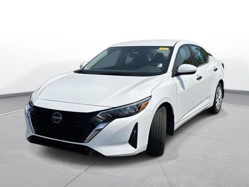 Used 2025 Nissan Sentra S FWD image 2