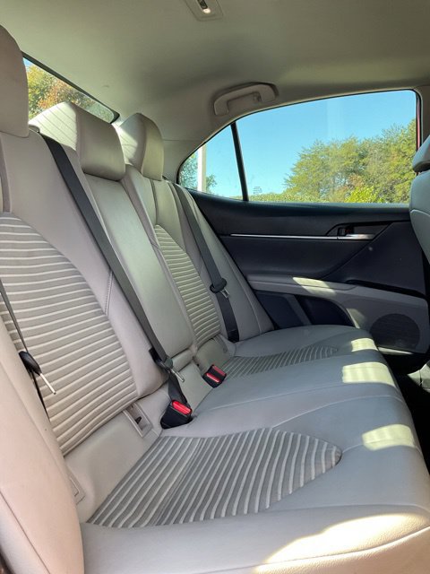 Used 2019 Toyota Camry SE FWD image 16