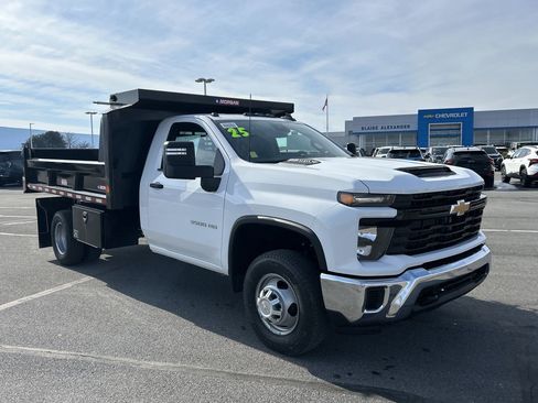 New 2025 Chevrolet Silverado 3500 W/T w/ WT Convenience Package image 1