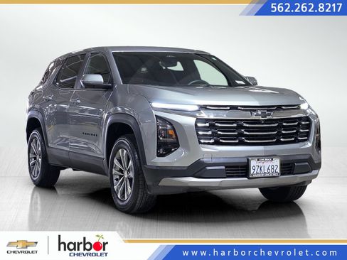 Used 2026 Chevrolet Equinox LT w/ Safety and Technology Package FWD image 1