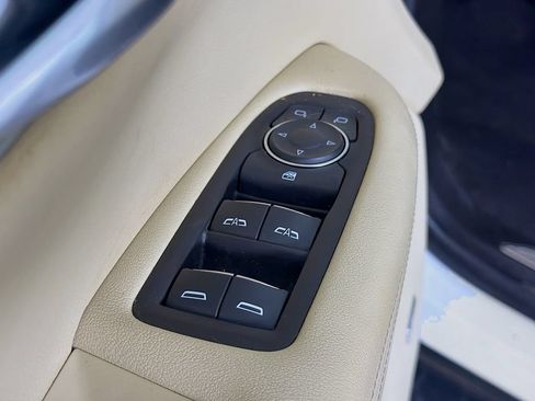 Used 2019 Cadillac XT5 FWD image 21
