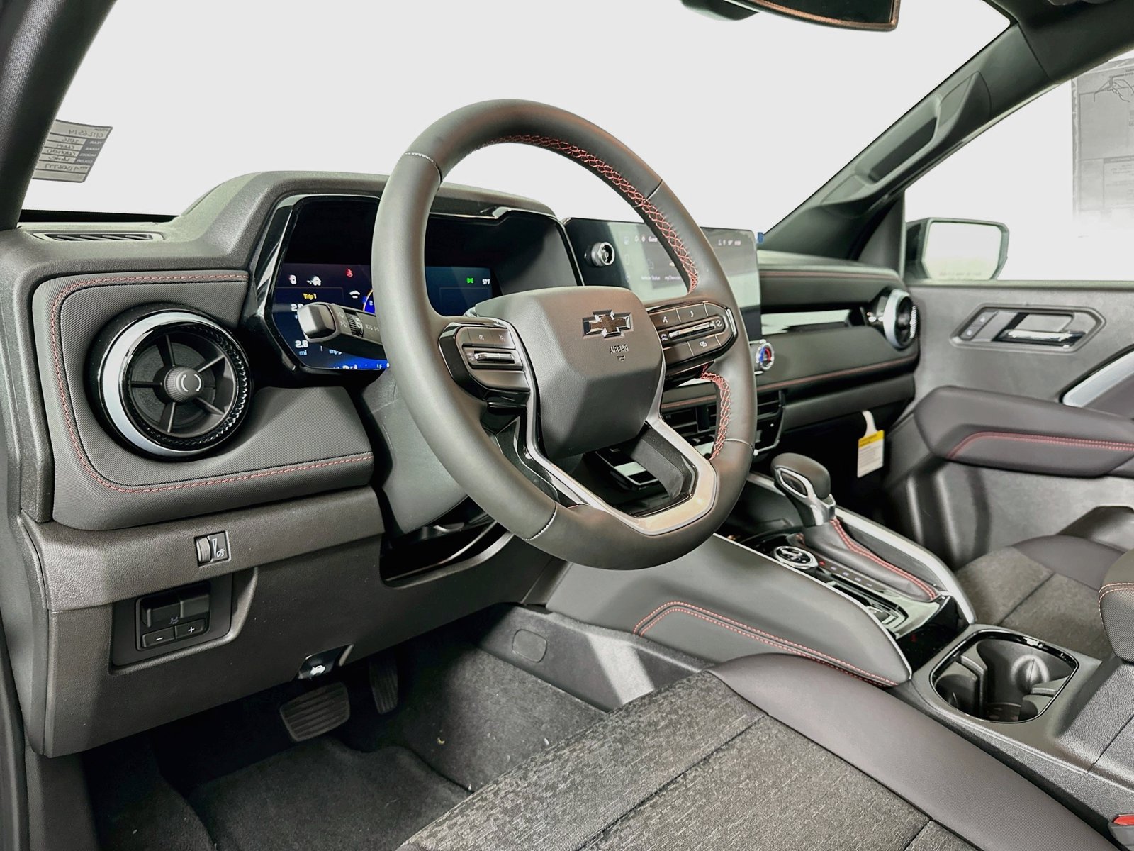 New 2026 Chevrolet Colorado Z71 w/ Technology Package AWD/4WD image 9