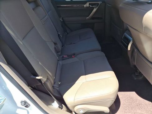 Used 2015 Lexus GX 460 w/ Premium Package AWD/4WD image 28